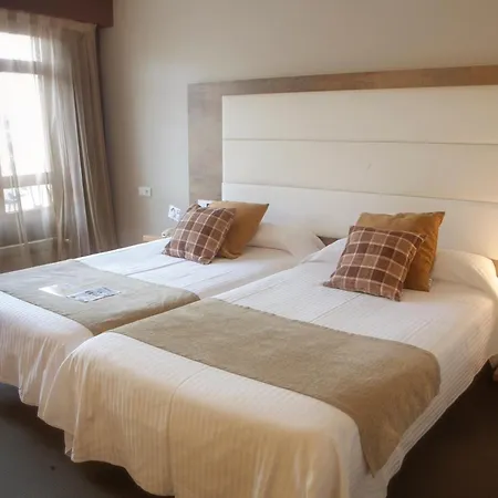 El Muelle De Suances