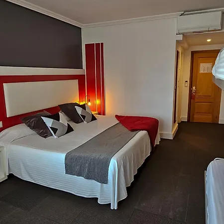 El Muelle De Hotel 3*
